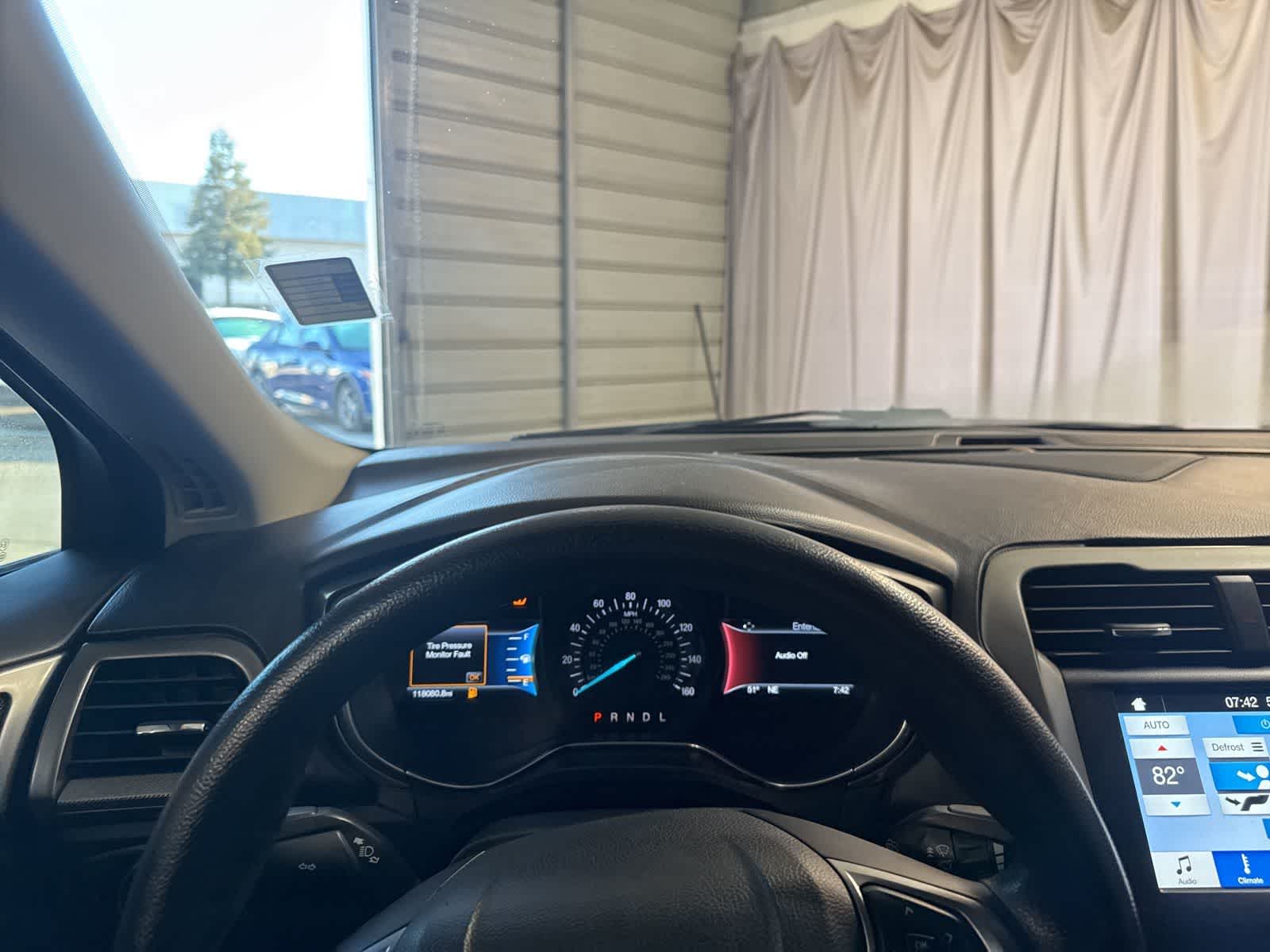 Thumbnail: 2017 Ford Fusion - 22