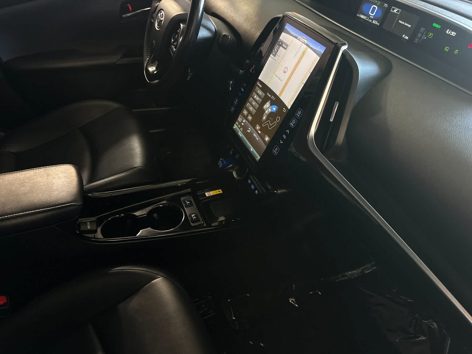 Thumbnail: 2022 Toyota Prius Prime - 17