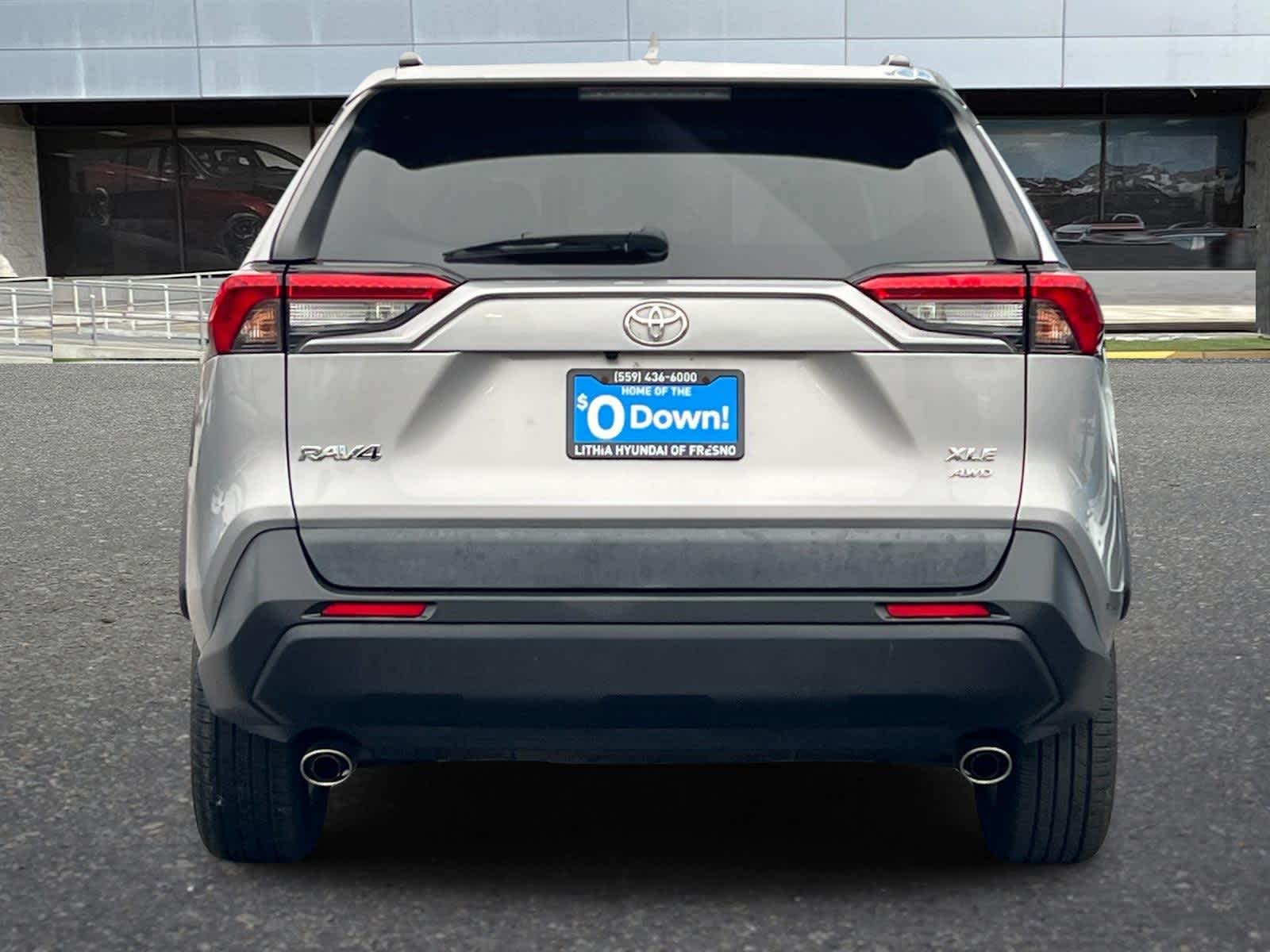 Thumbnail: 2020 Toyota RAV4 - 7