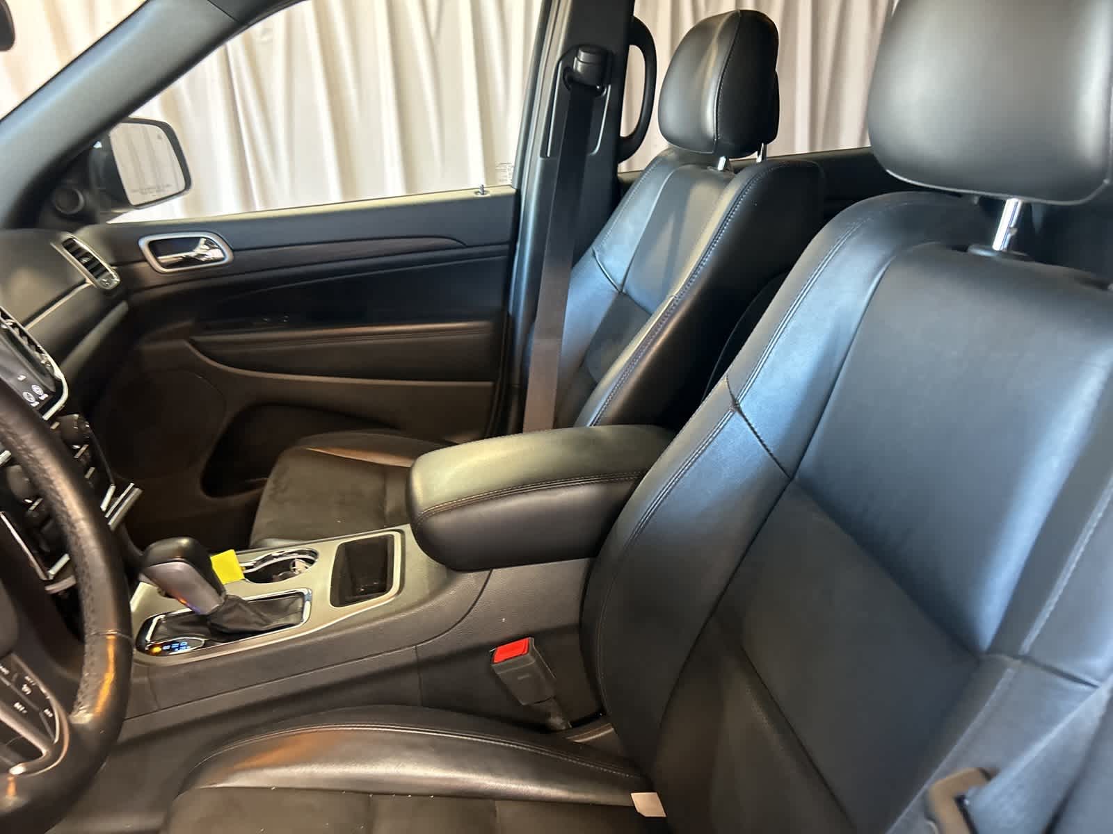 Thumbnail: 2021 Jeep Grand Cherokee - 26