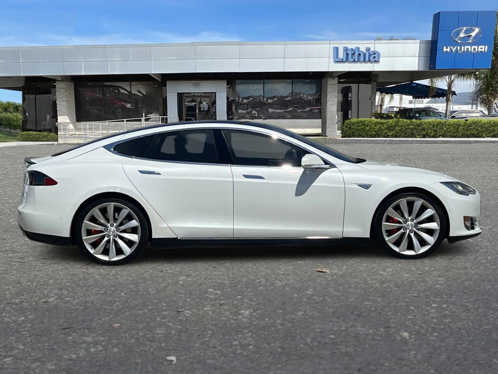 Thumbnail: 2015 Tesla Model S - 8