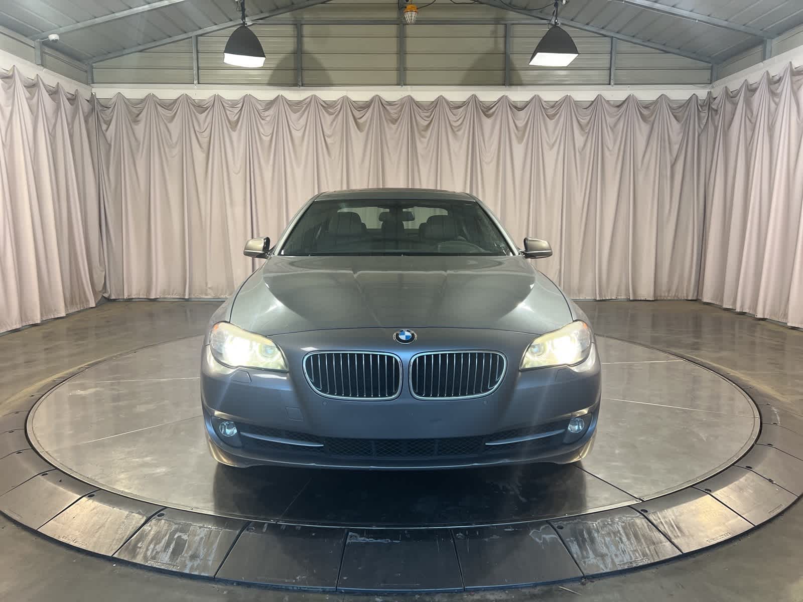 Thumbnail: 2012 BMW 5 Series - 2