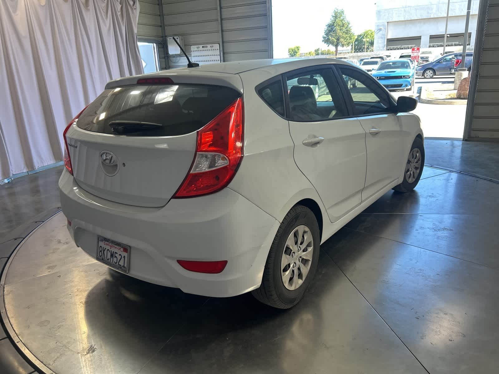 Thumbnail: 2017 Hyundai Accent - 8