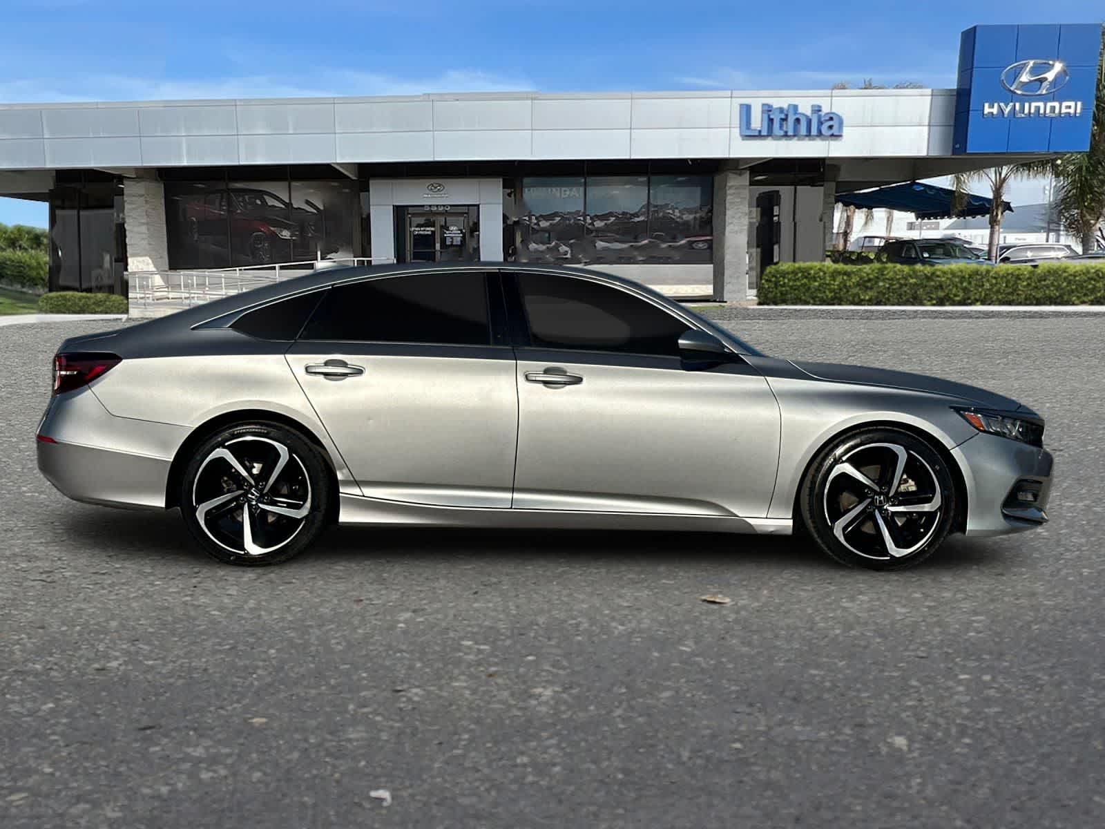 Thumbnail: 2019 Honda Accord - 8