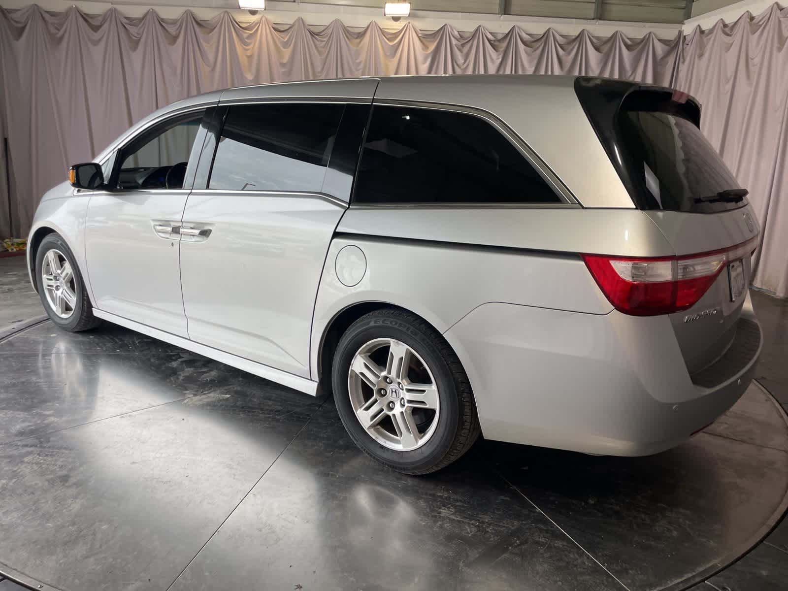 Thumbnail: 2012 Honda Odyssey - 6