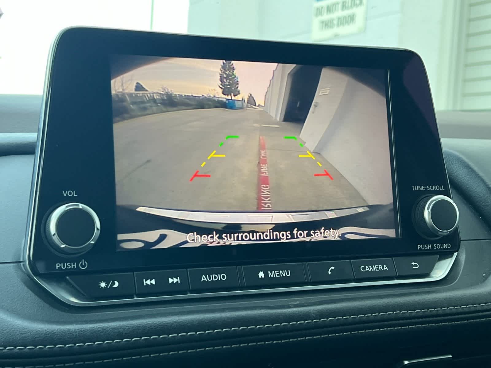 Thumbnail: 2022 Nissan Rogue - 20