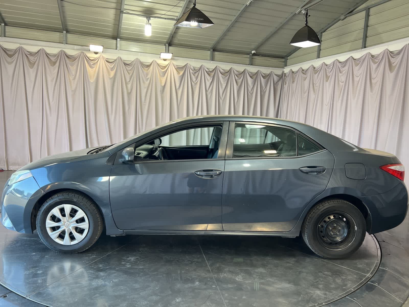 Thumbnail: 2015 Toyota Corolla - 4