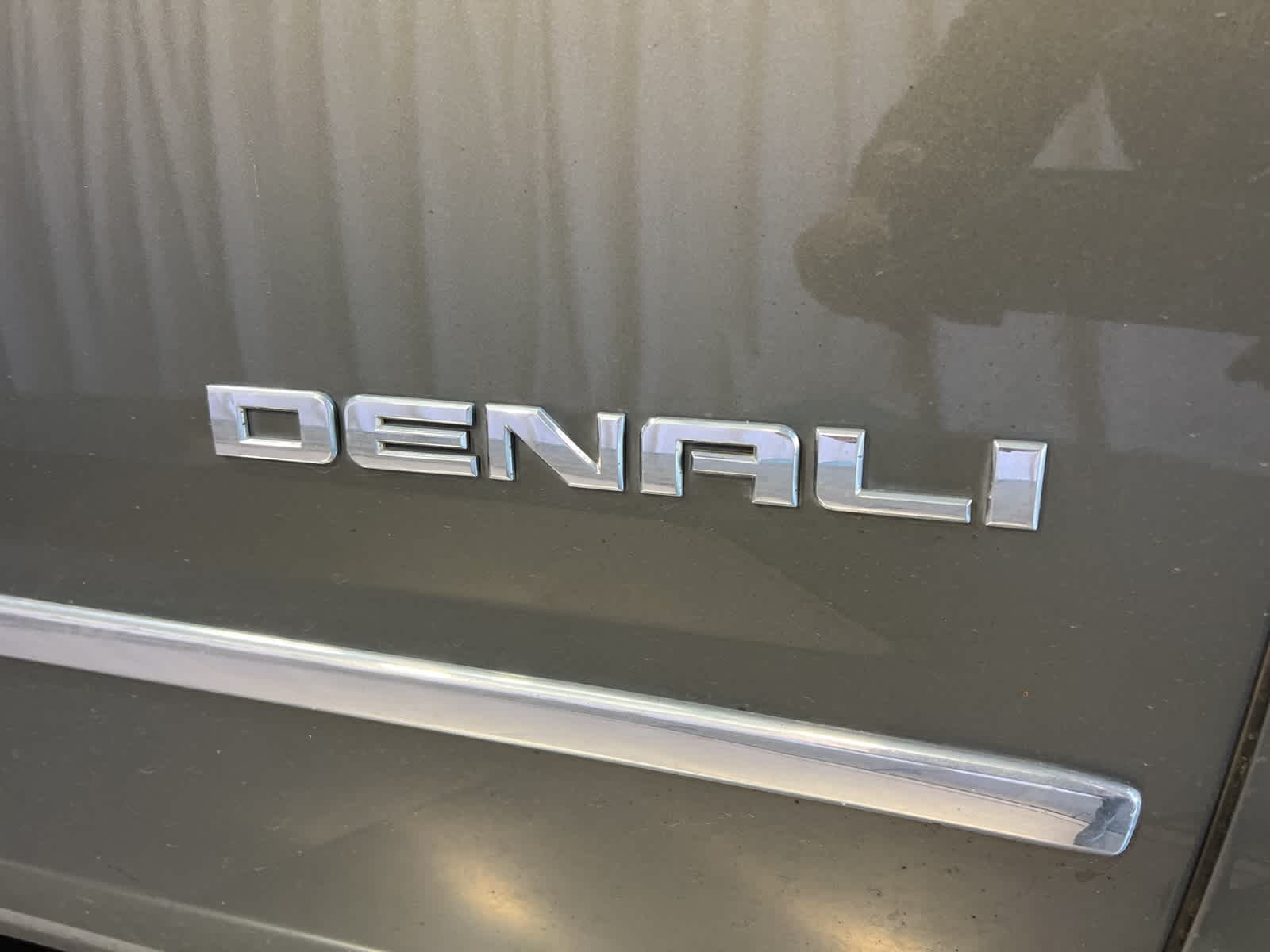Thumbnail: 2018 GMC Yukon XL - 8