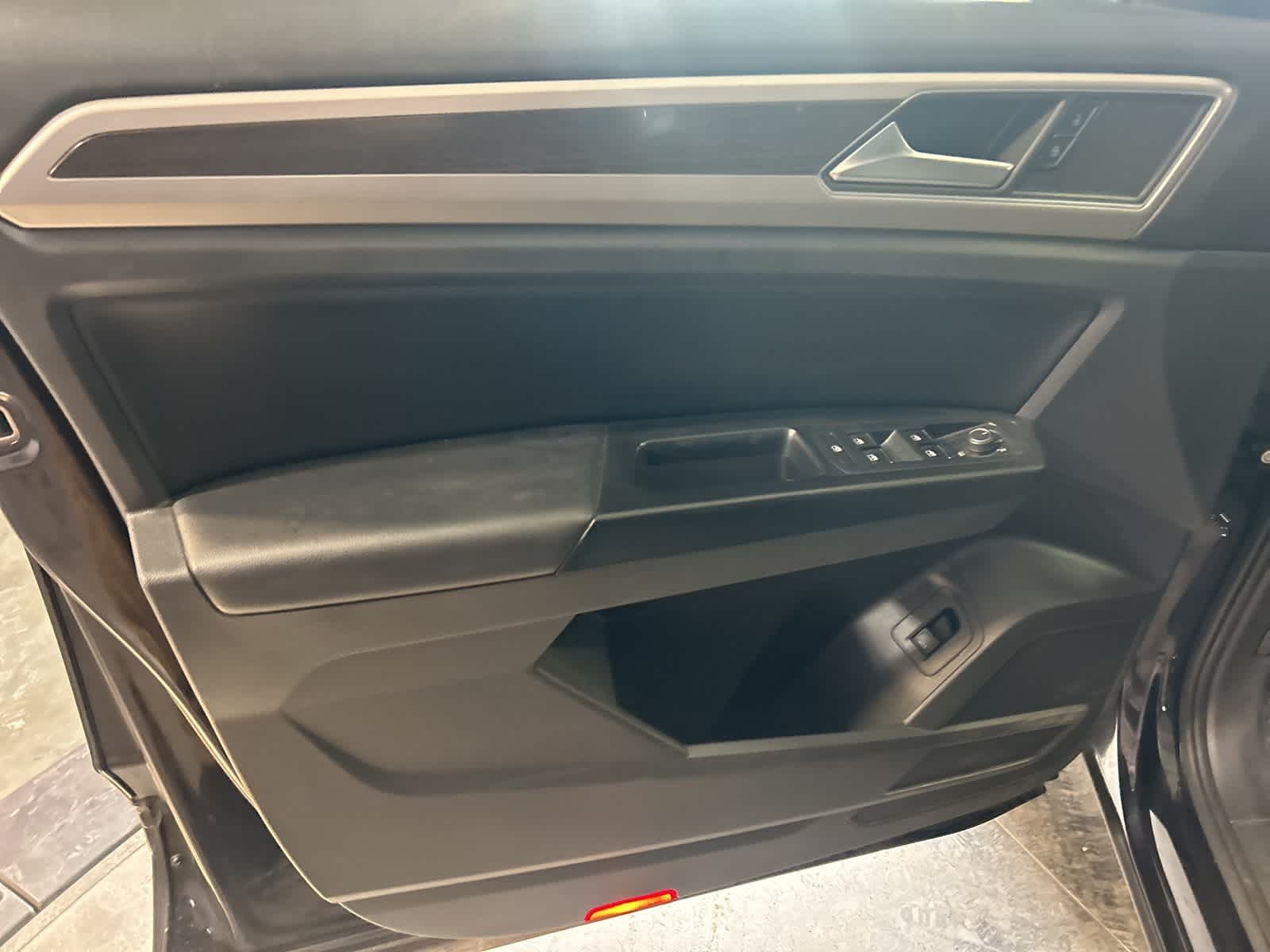 Thumbnail: 2019 Volkswagen Atlas - 24