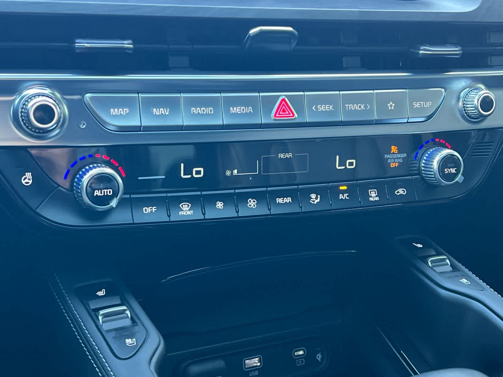 Thumbnail: 2024 Kia Telluride - 23