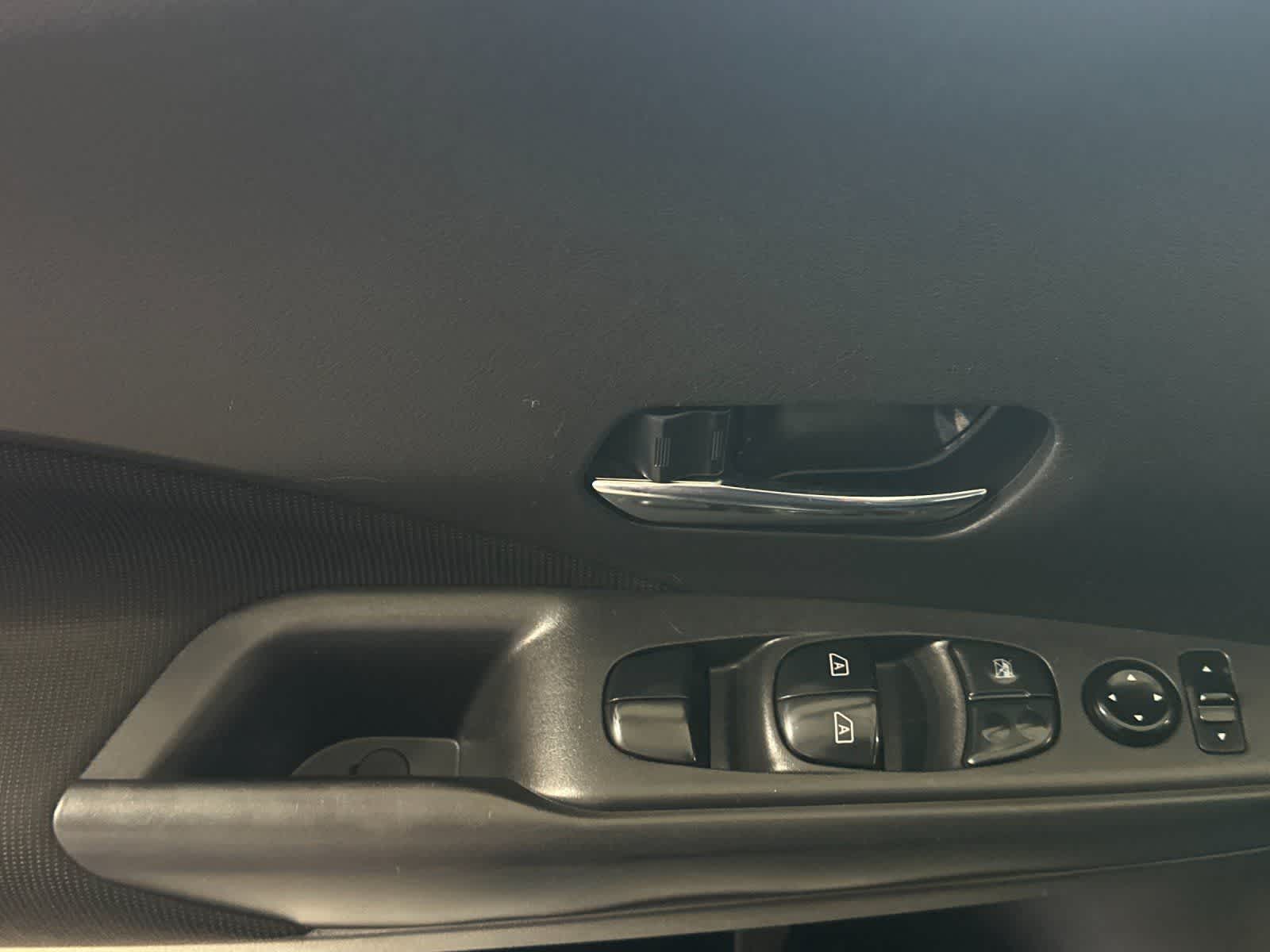 Thumbnail: 2021 Nissan Kicks - 13