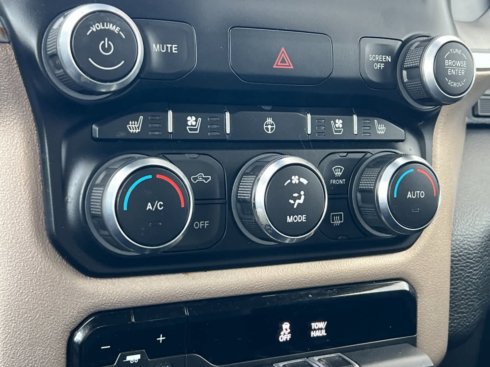 Thumbnail: 2022 RAM 1500 - 19