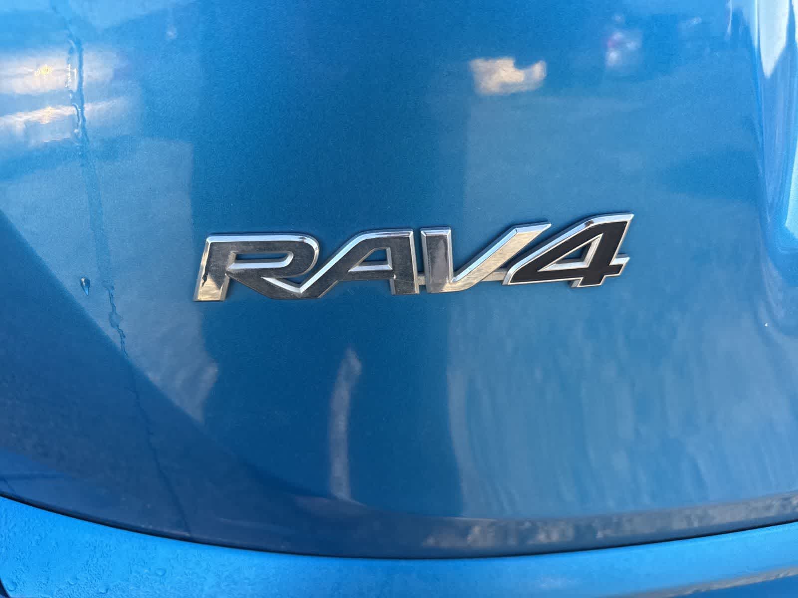 Thumbnail: 2017 Toyota RAV4 - 13