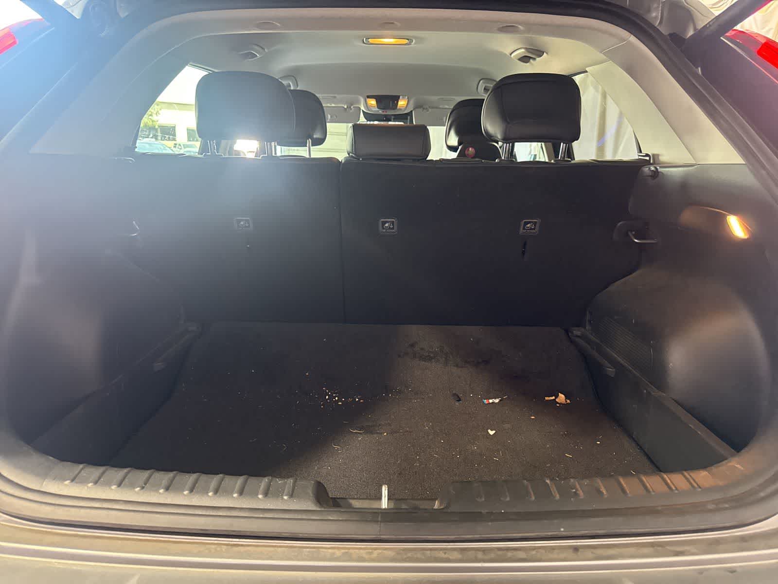 Thumbnail: 2023 Kia Niro - 12