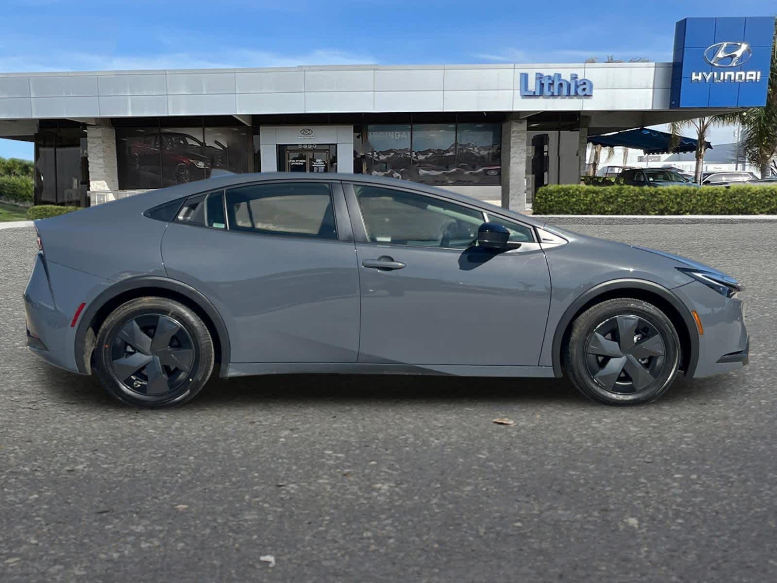 Thumbnail: 2025 Toyota Prius - 8