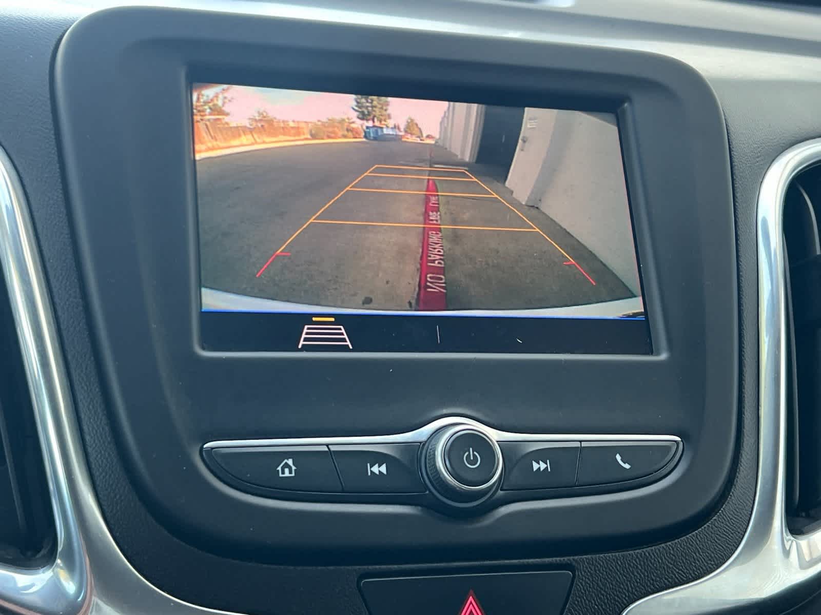 Thumbnail: 2020 Chevrolet Equinox - 19