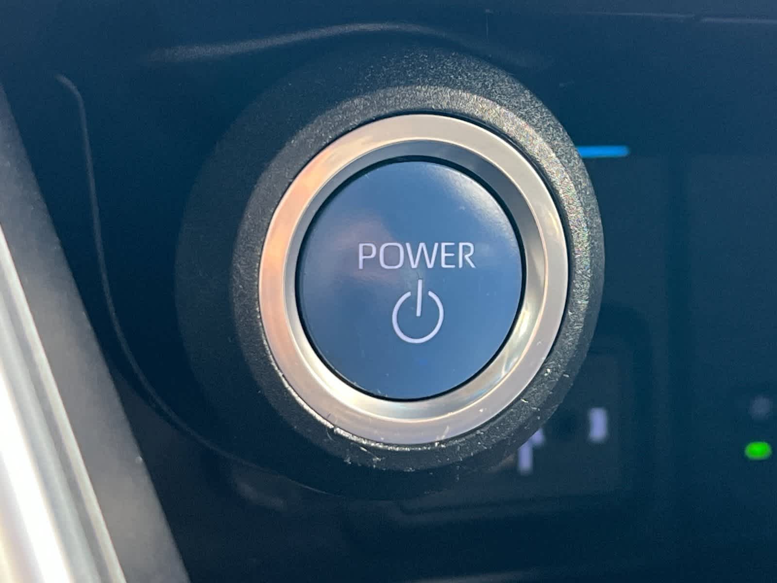 Thumbnail: 2022 Toyota Venza - 23