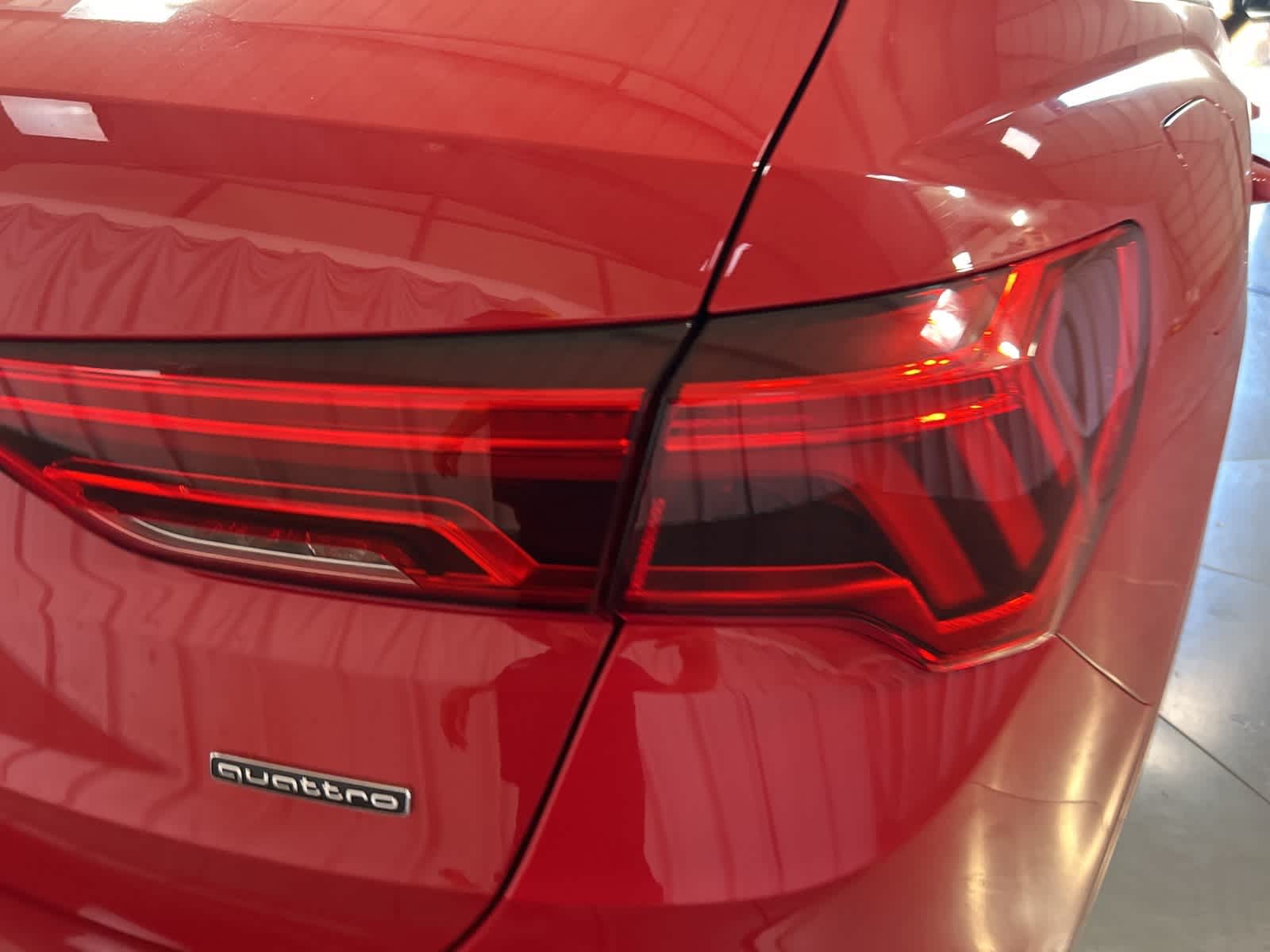 Thumbnail: 2025 Audi Q3 - 9