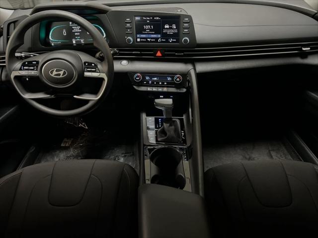 Thumbnail: 2025 Hyundai Elantra - 4