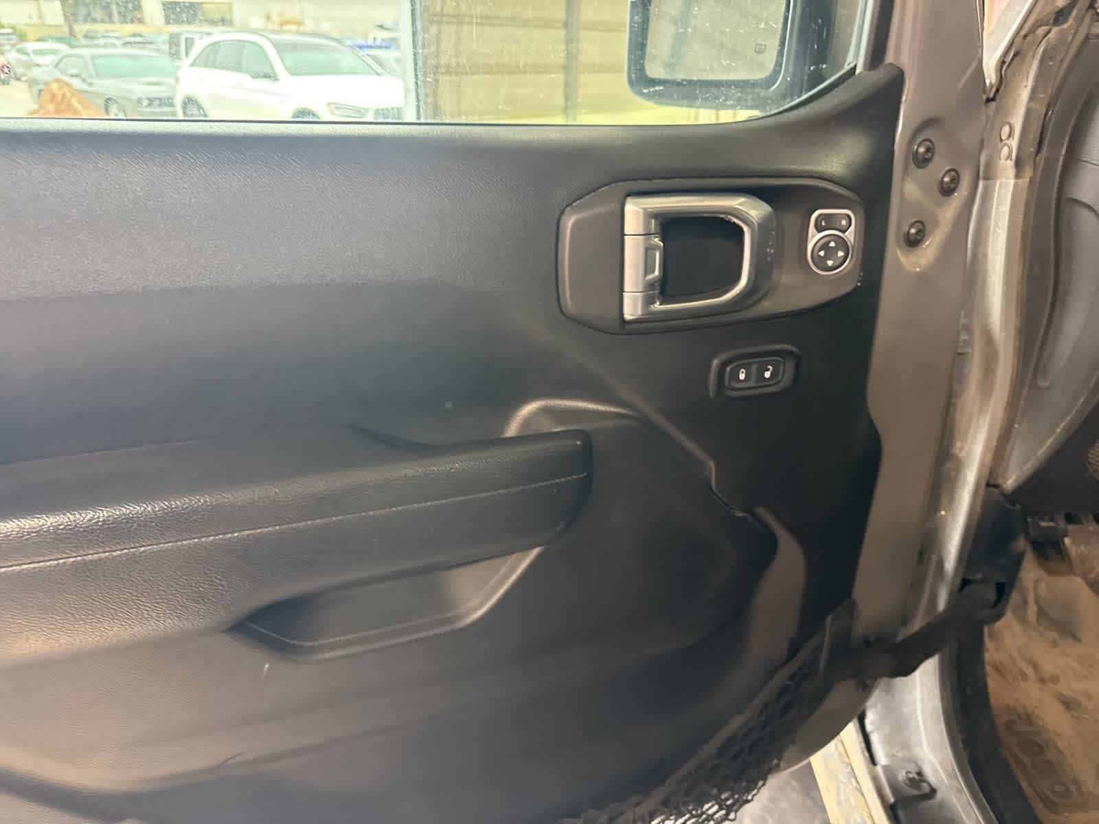 Thumbnail: 2022 Jeep Wrangler - 15