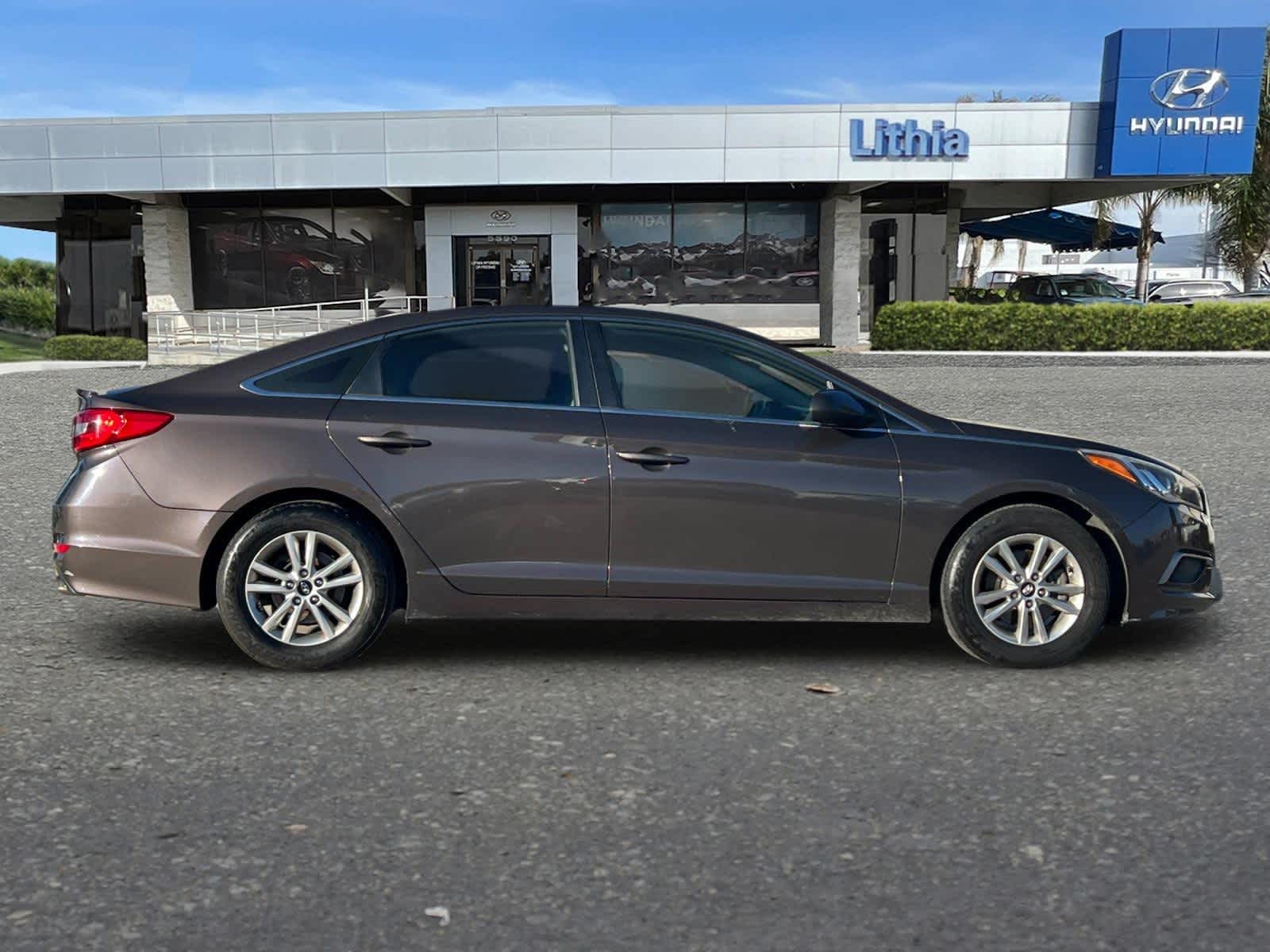 Thumbnail: 2017 Hyundai Sonata - 8