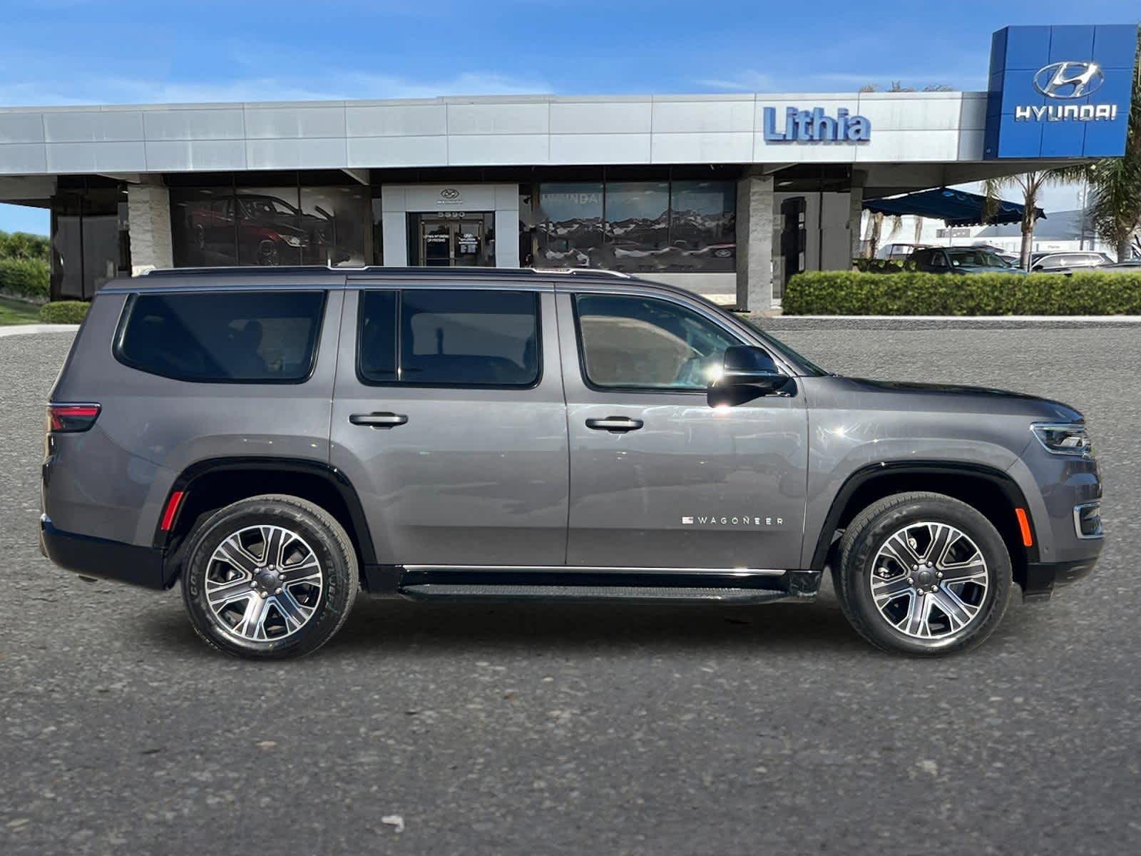 Thumbnail: 2024 Jeep Wagoneer - 8