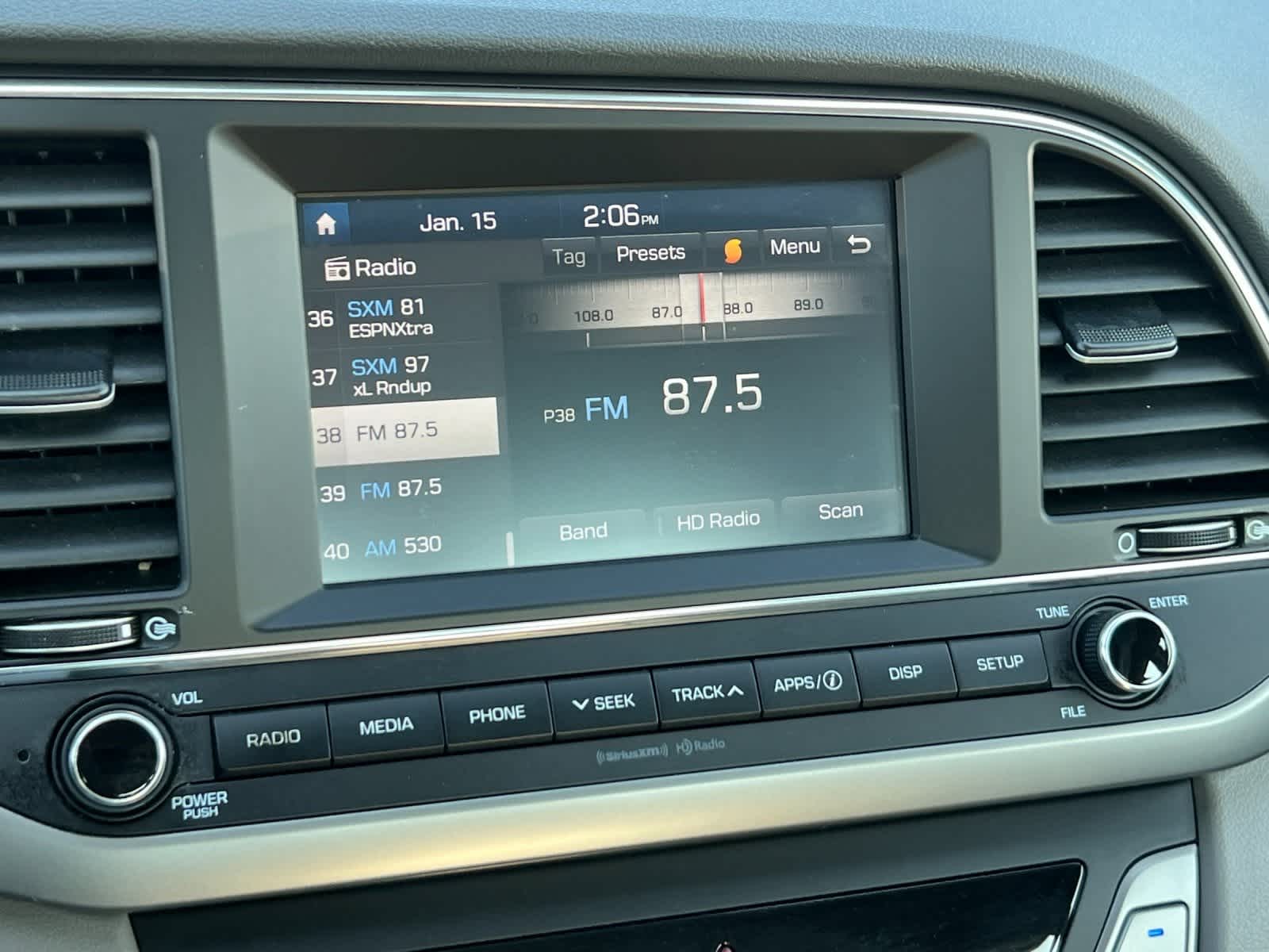 Thumbnail: 2017 Hyundai Elantra - 17