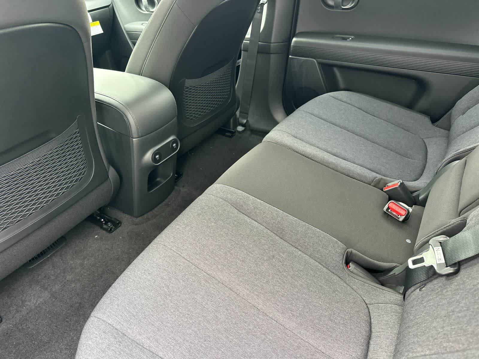 Thumbnail: 2026 Hyundai Ioniq 5 - 4