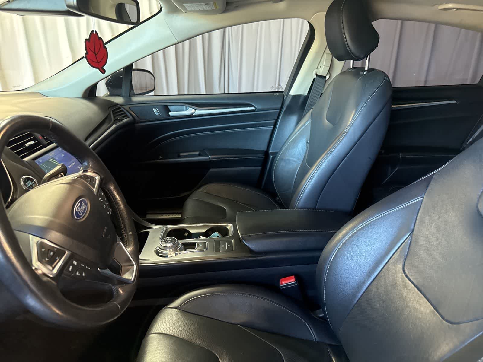 Thumbnail: 2020 Ford Fusion - 21