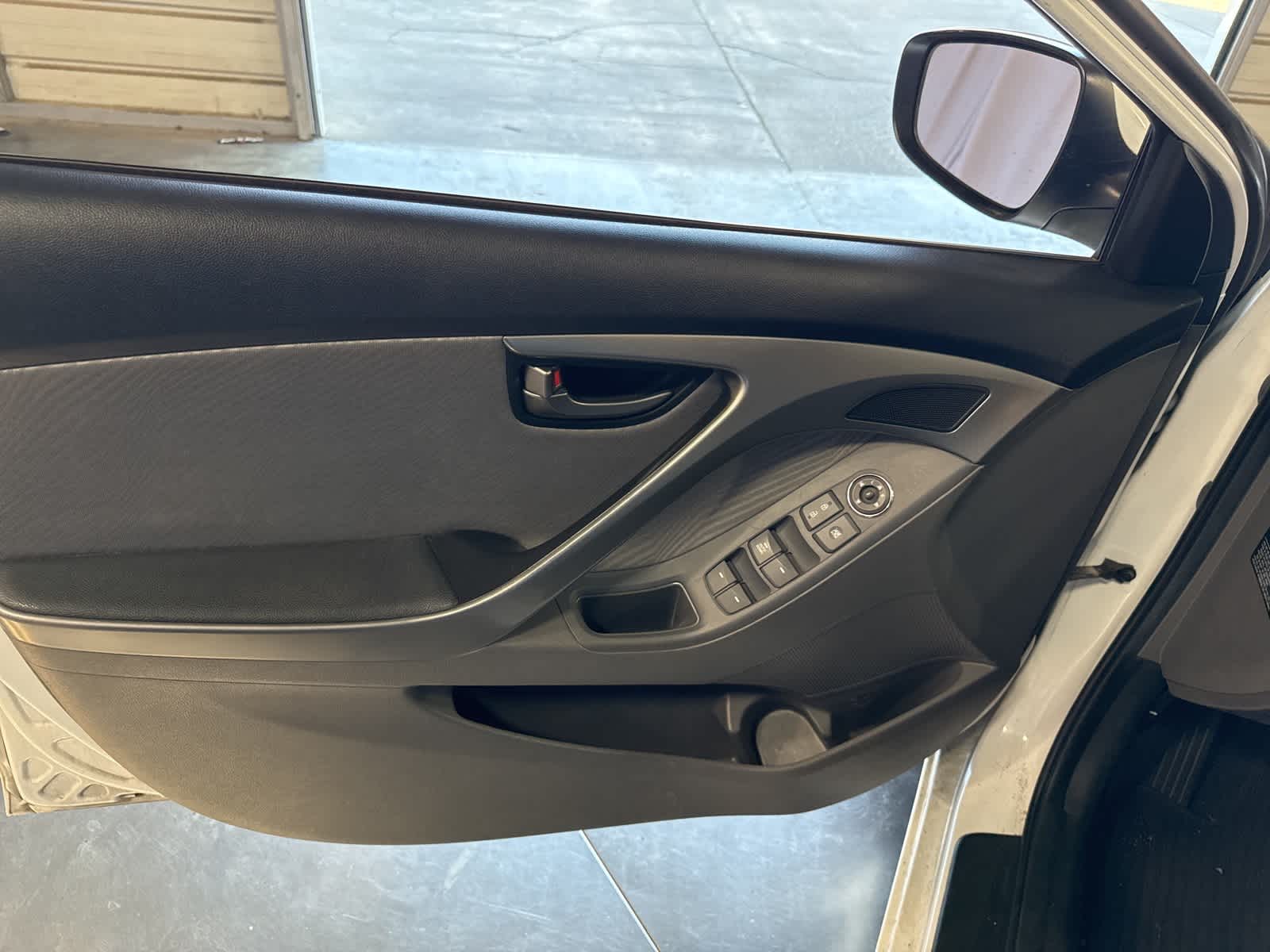 Thumbnail: 2013 Hyundai Elantra - 14