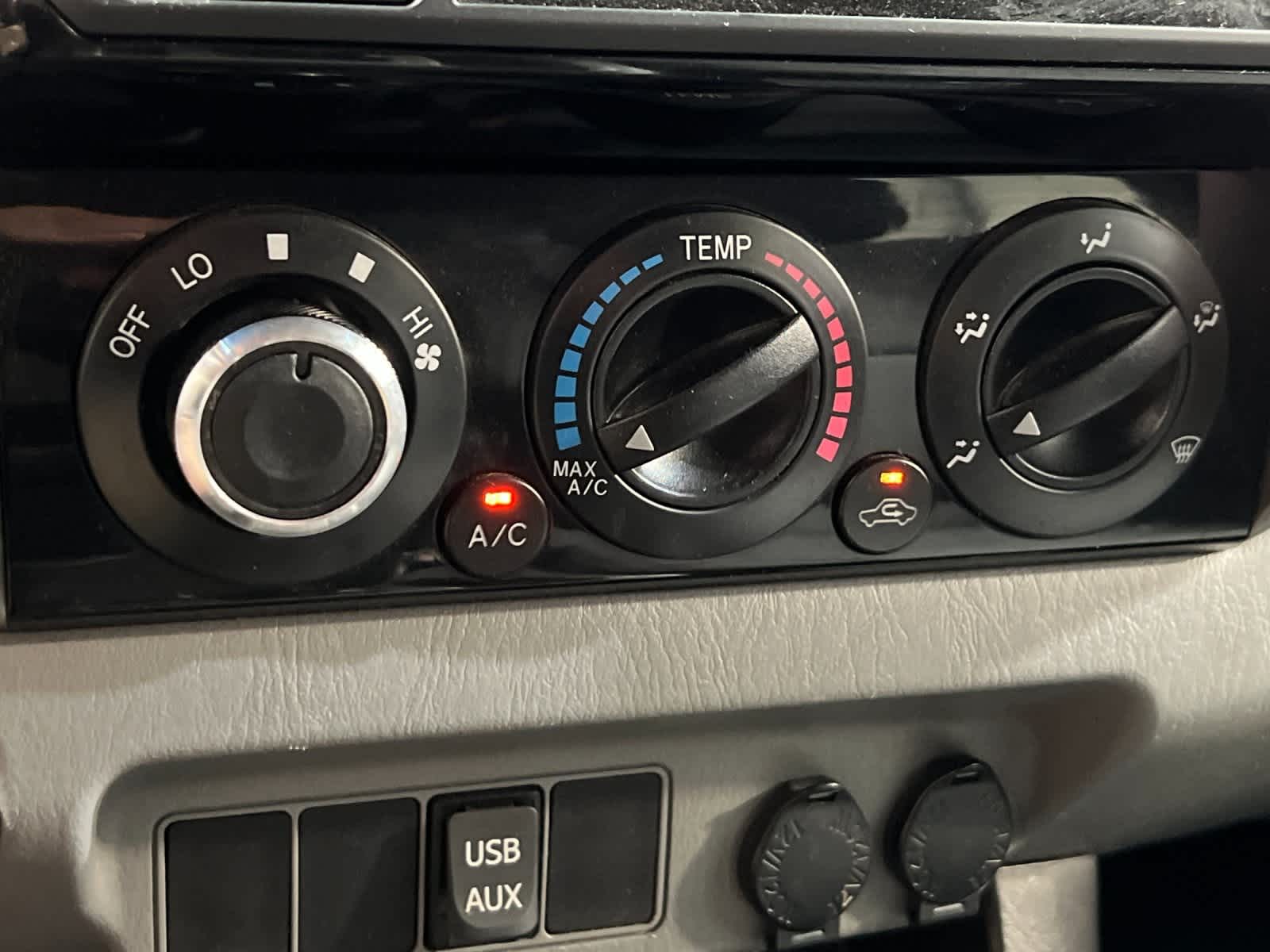 2012 Toyota Tacoma  19