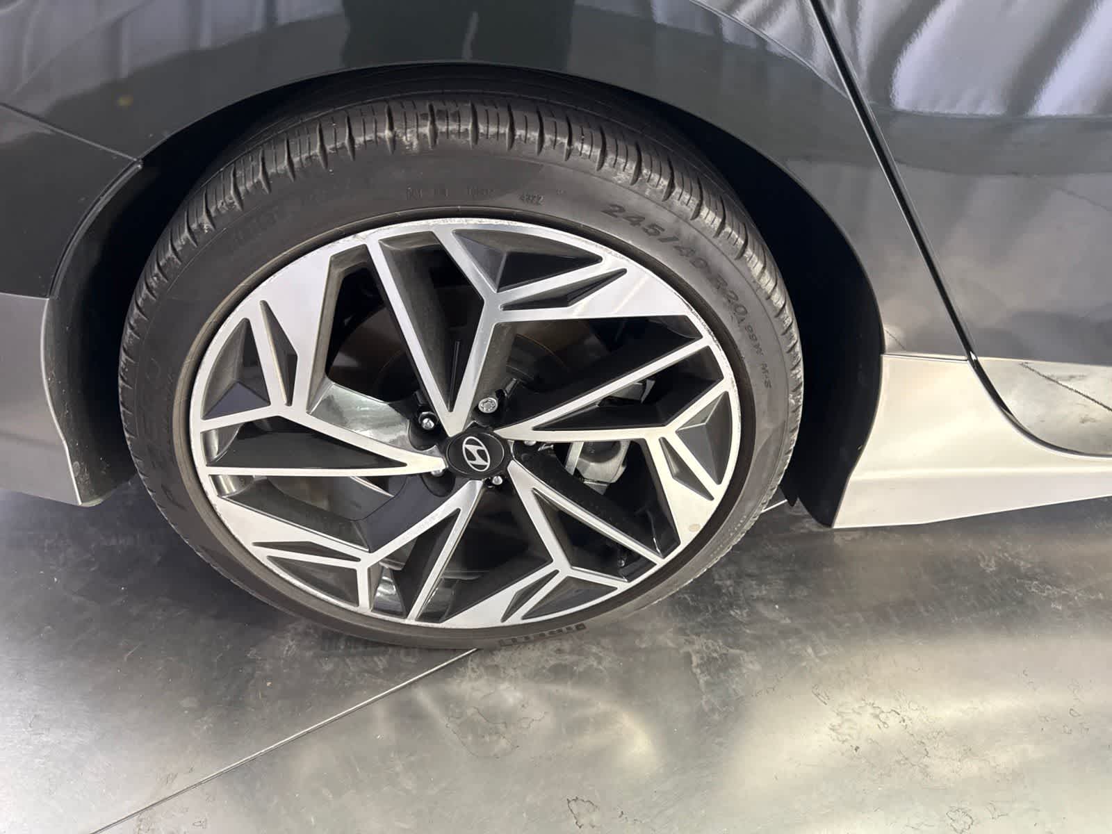 Thumbnail: 2023 Hyundai Ioniq 6 - 12