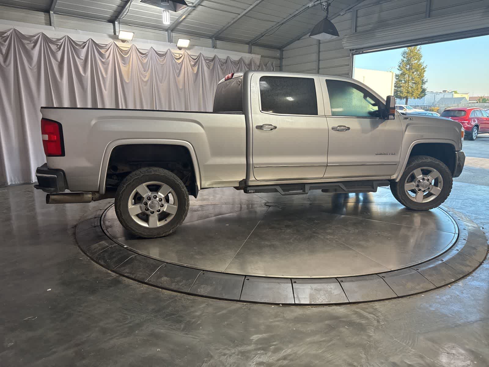 Thumbnail: 2016 GMC Sierra 2500 - 4