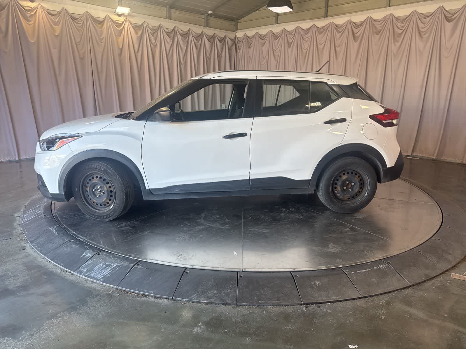 Thumbnail: 2020 Nissan Kicks - 8