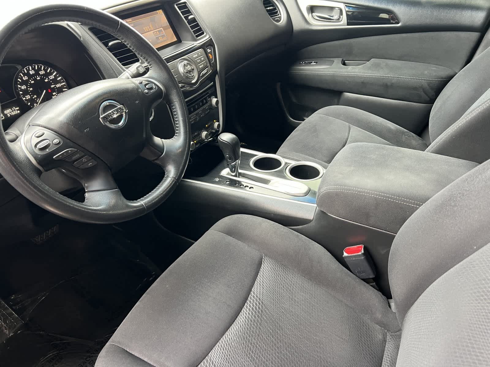 Thumbnail: 2015 Nissan Pathfinder - 11