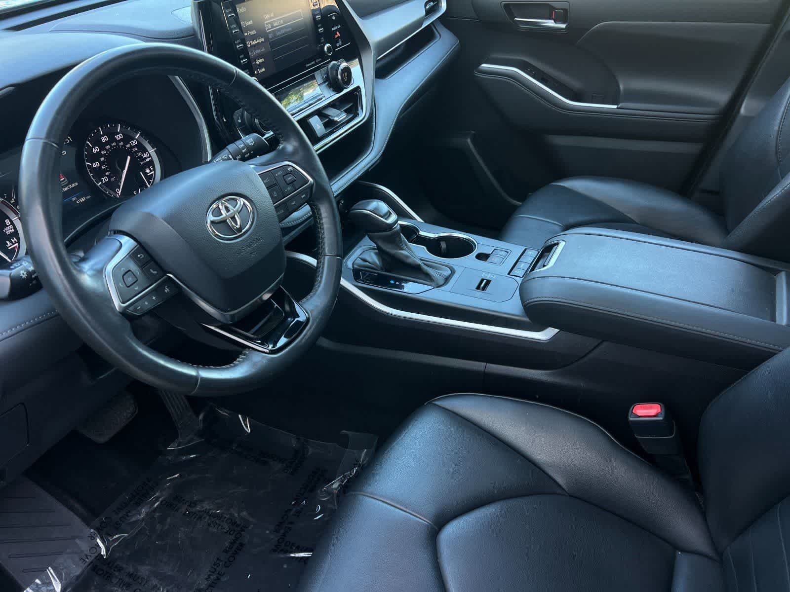 Thumbnail: 2021 Toyota Highlander - 12