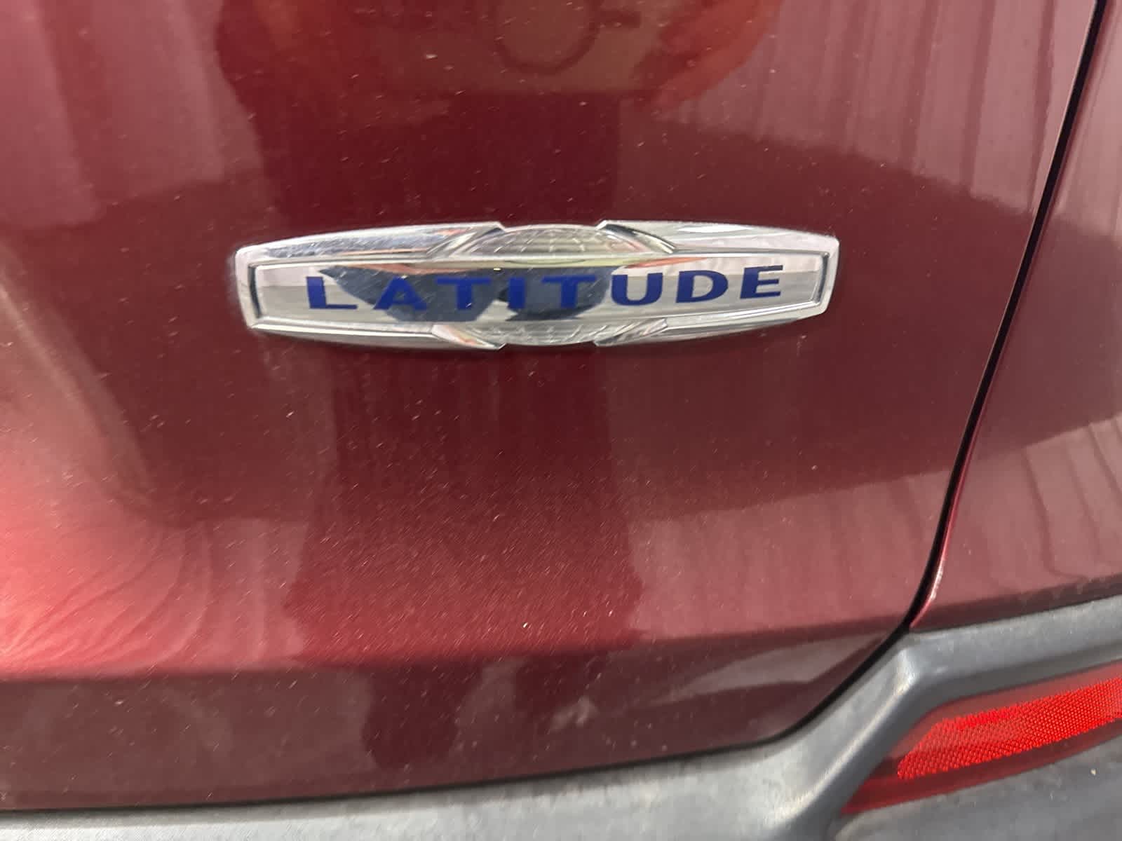 Thumbnail: 2019 Jeep Cherokee - 11