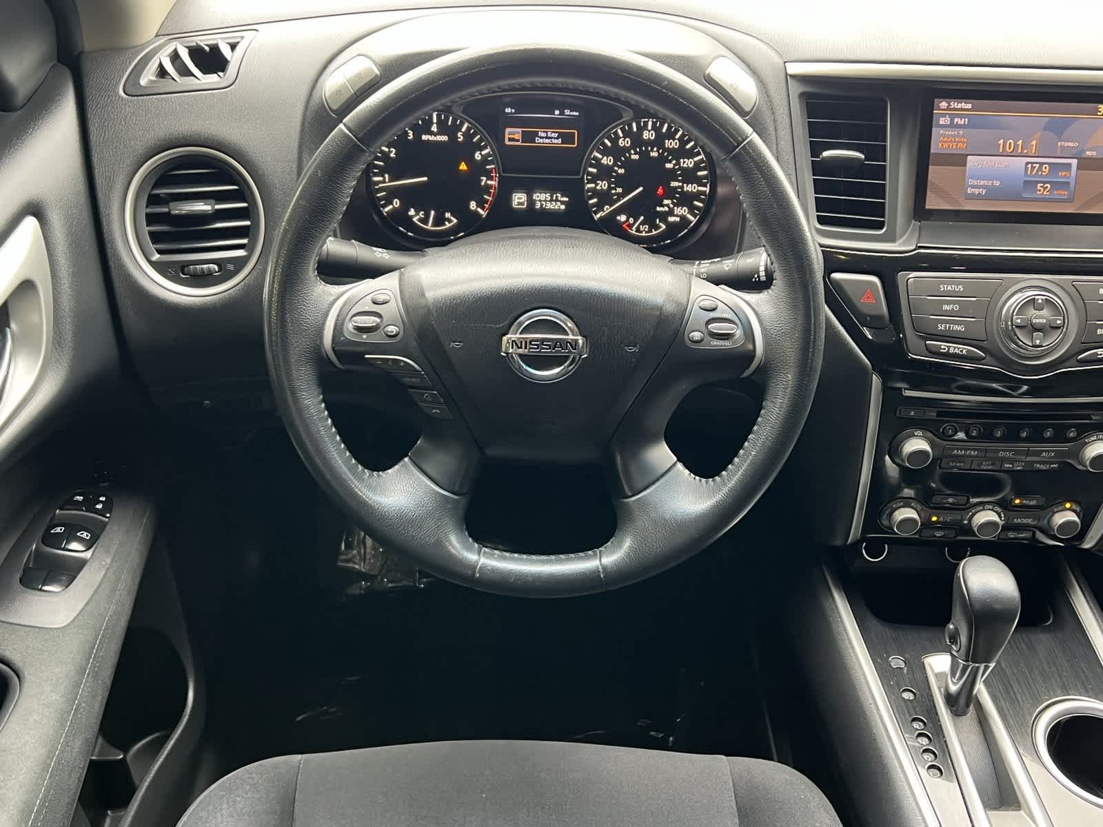 Thumbnail: 2015 Nissan Pathfinder - 14