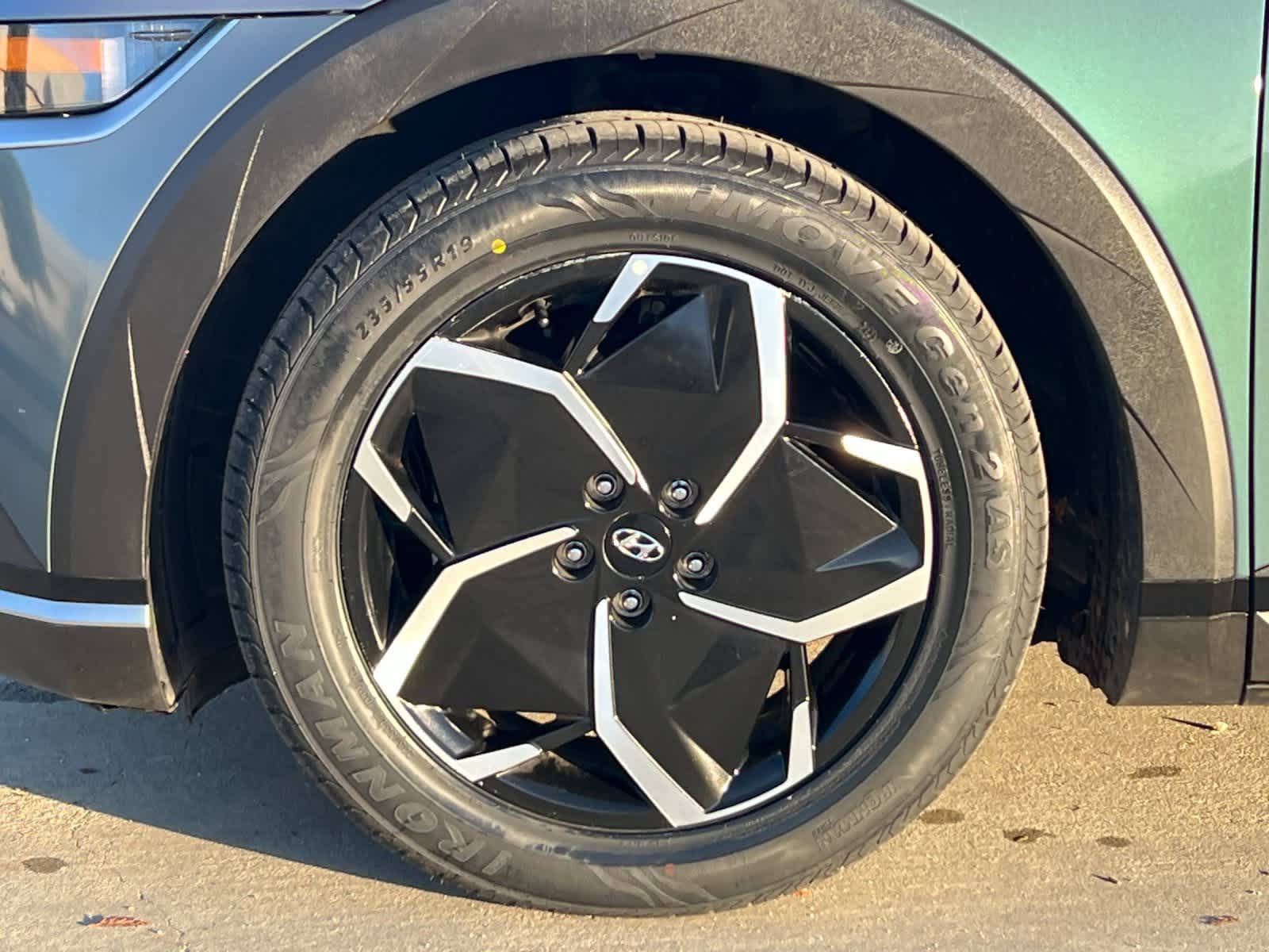 Thumbnail: 2023 Hyundai Ioniq 5 - 26