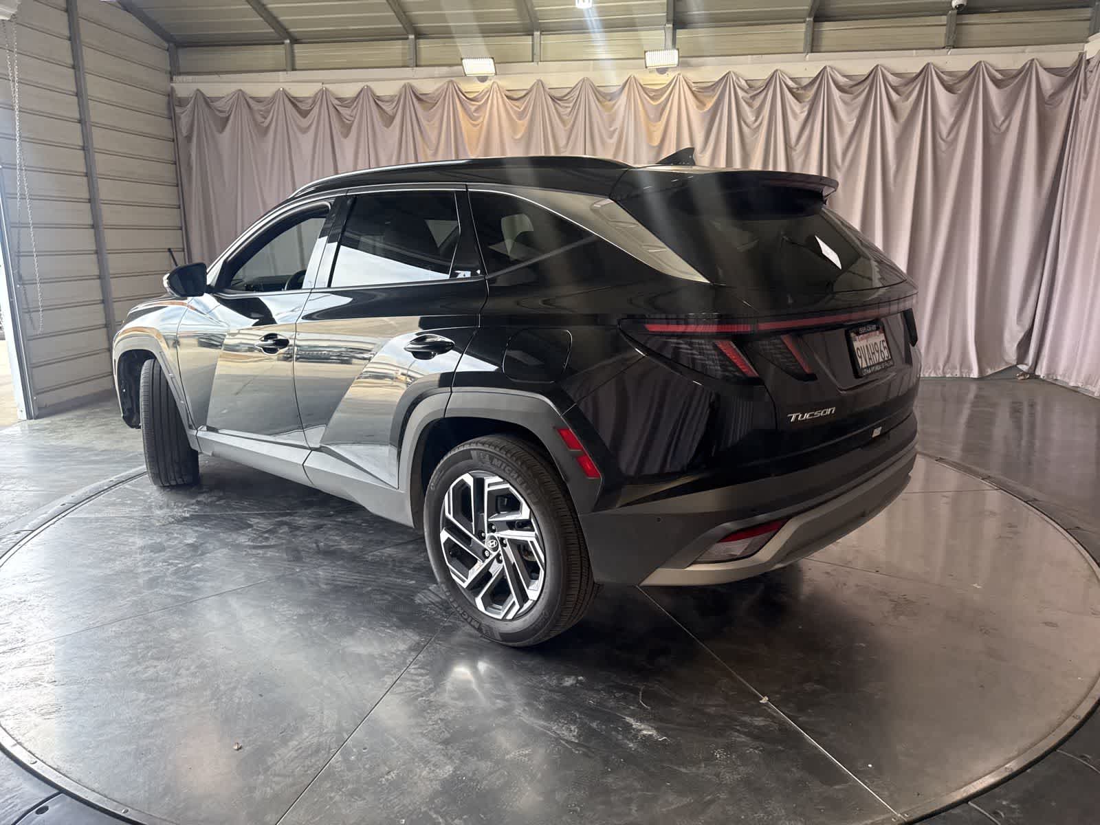 2025 Hyundai Tucson Hybrid Limited photo 6