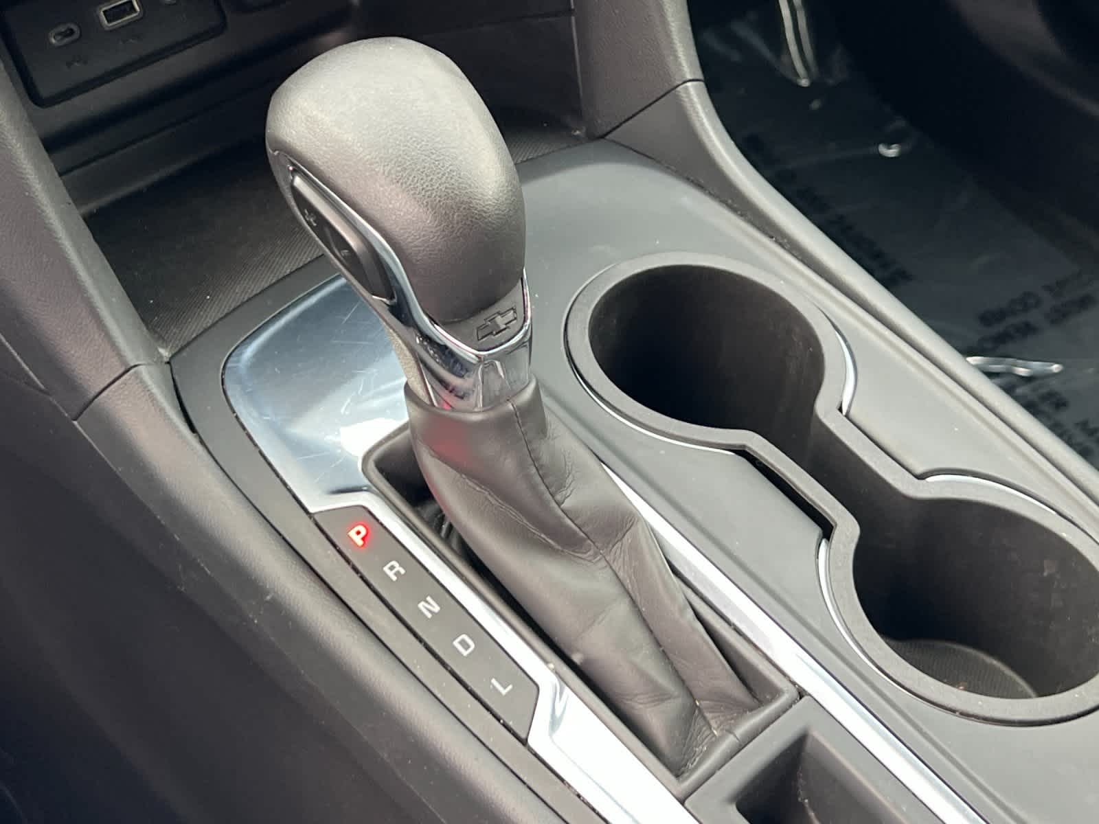 Thumbnail: 2022 Chevrolet Equinox - 21