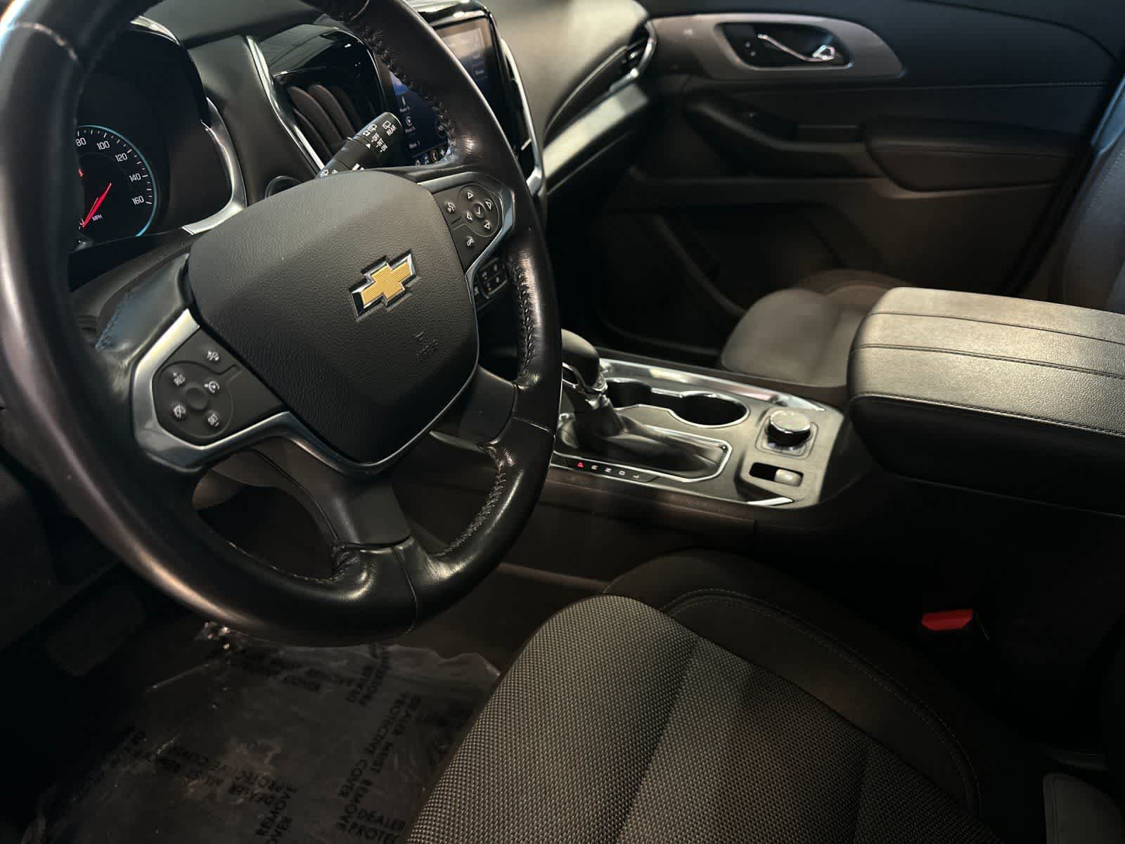 Thumbnail: 2022 Chevrolet Traverse - 12