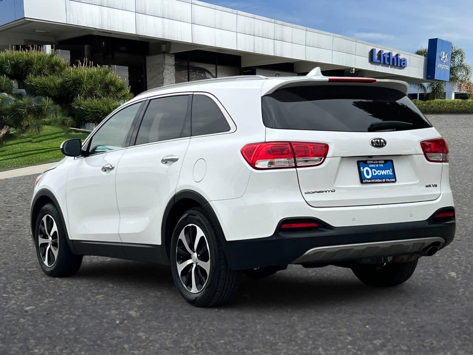 Thumbnail: 2016 Kia Sorento - 6