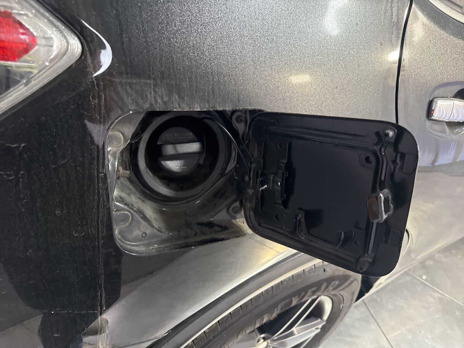 Thumbnail: 2015 Nissan Rogue - 15