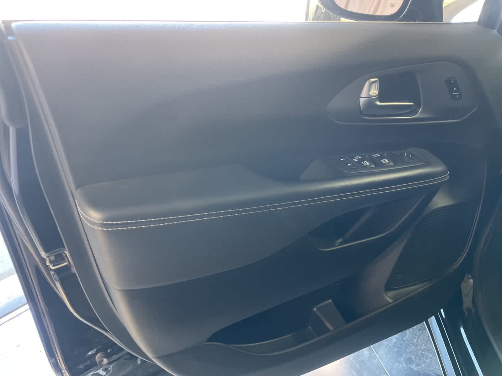 Thumbnail: 2025 Chrysler Pacifica - 24