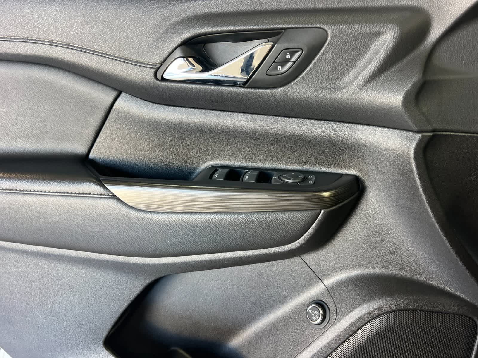 Thumbnail: 2023 GMC Acadia - 12