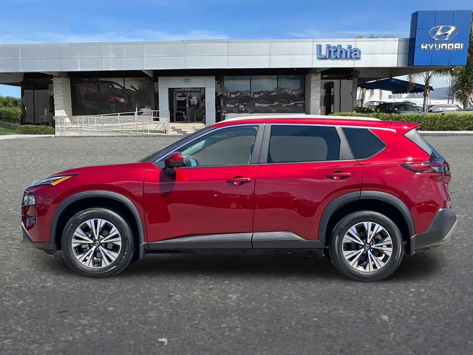 2023 Nissan Rogue SV photo 5