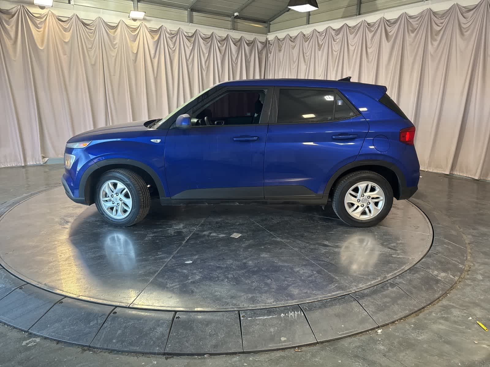 Thumbnail: 2022 Hyundai Venue - 7