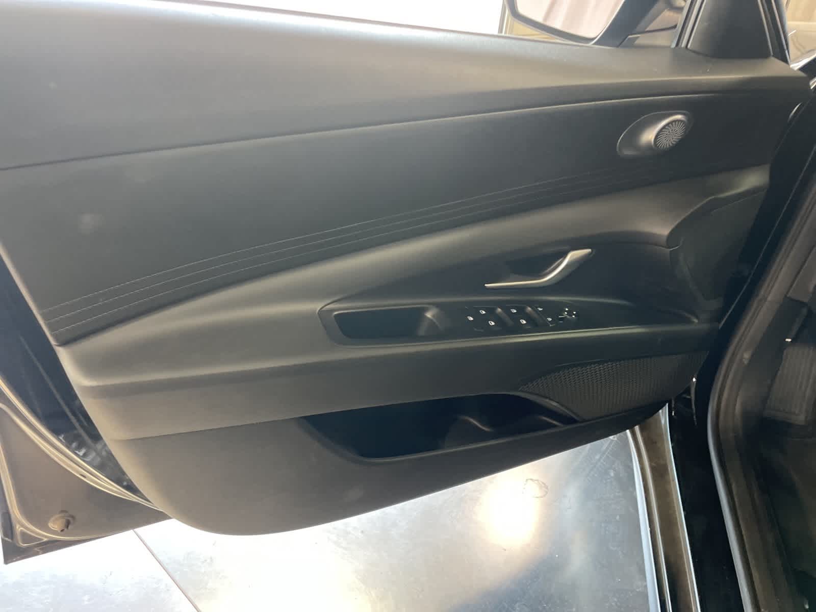 Thumbnail: 2021 Hyundai Elantra - 19
