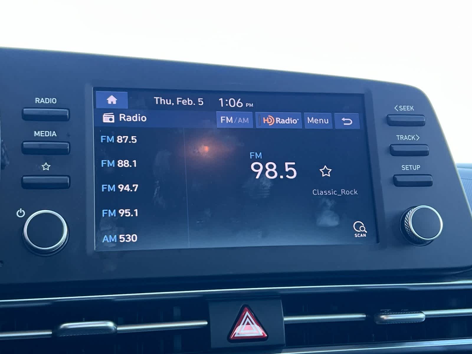 Thumbnail: 2023 Hyundai Elantra - 18